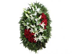 Как выбрать венок из живых цветов?