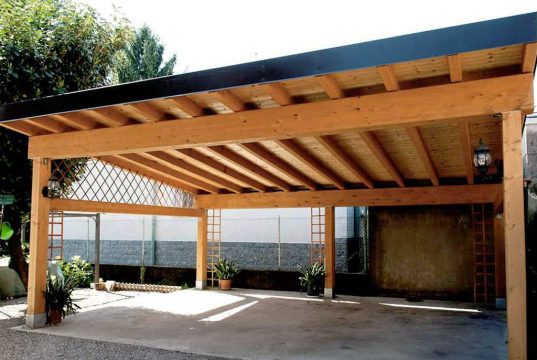 От чего зависит стоимость строительства навеса?