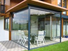 От чего зависит стоимость остекления веранды?