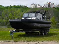 Принцип работы аэролодки: взаимодействие воздушной и водной стихий