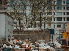 Вывоз мусора со строительной площадки: эффективно и безопасно