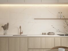 Практичный и стильный: керамогранит в оформлении кухонь и столовых