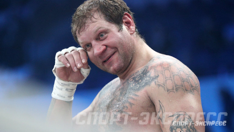 Менеджер допускает участие Александра Емельяненко в&nbsp;турнире Bellator вместе с&nbsp;братом Федором