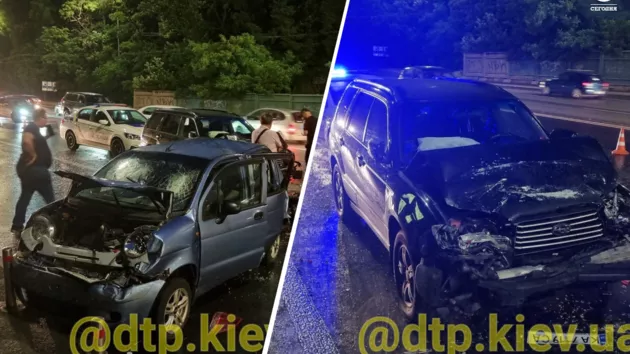 В Киеве в результате двойного ДТП серьезно пострадали женщина с детьми (фото)