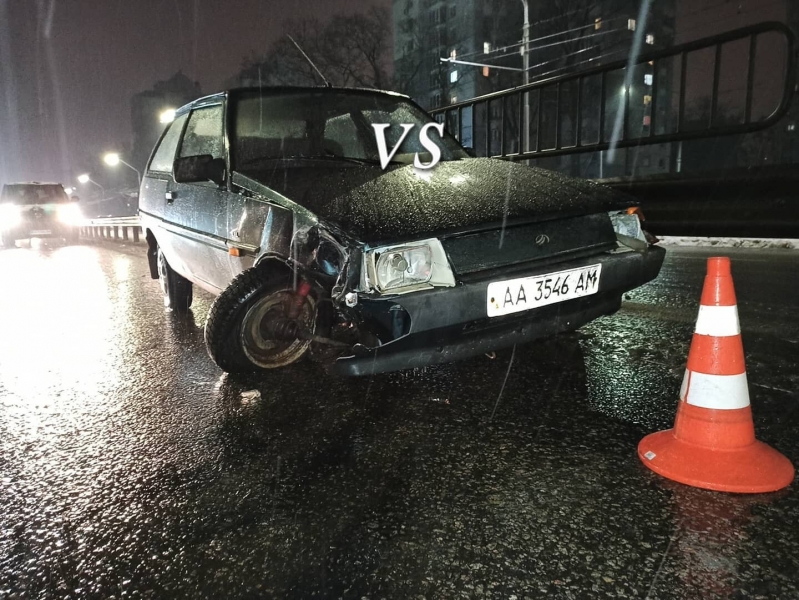 В Киеве из-за пьяного пешехода столкнулись пять автомобилей (фото)