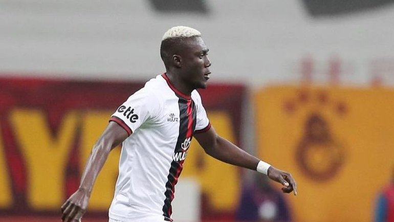 В&nbsp;Турции сообщают, что ЦСКА претендует на&nbsp;сенегальского хавбека, которым интересуются &laquo;Севилья&raquo; и &laquo;Фиорентина&raquo;